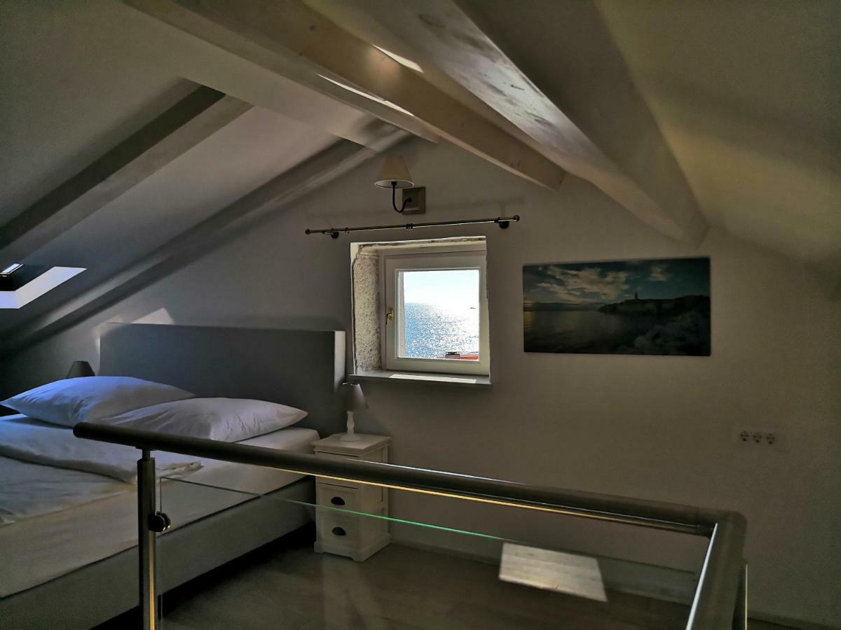 Casa Colloredo Free Parking Ровінь Екстер'єр фото