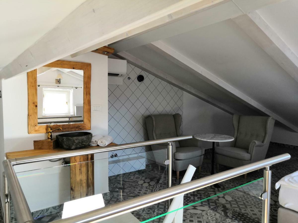 Casa Colloredo Free Parking Ровінь Екстер'єр фото